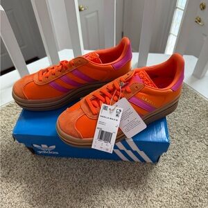 NWT Adidas Women’s Gazelle Bold Platform Sneaker Size 7.5